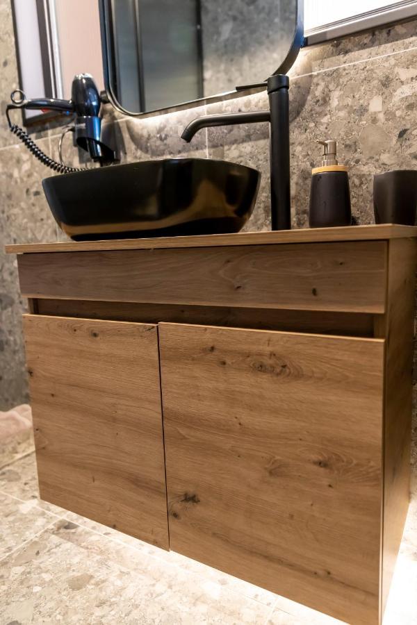 אתונה Centrally Elegant Suite By Acropolis מראה חיצוני תמונה